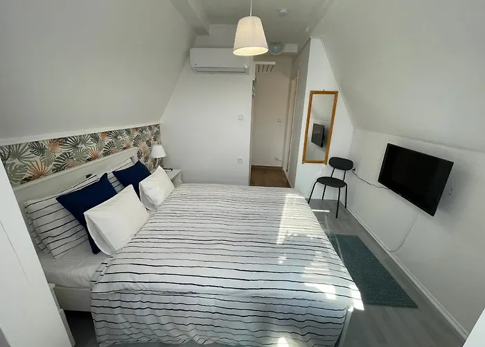 Ketpava Vendeghaz 3*